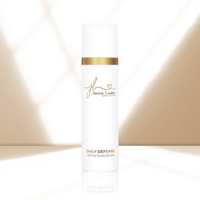 Daily Defense SPF50 - Sun Cream™ 50ML in witte verpakking met gouden accenten, geschikt voor alle huidtypen huidverzorging dames.